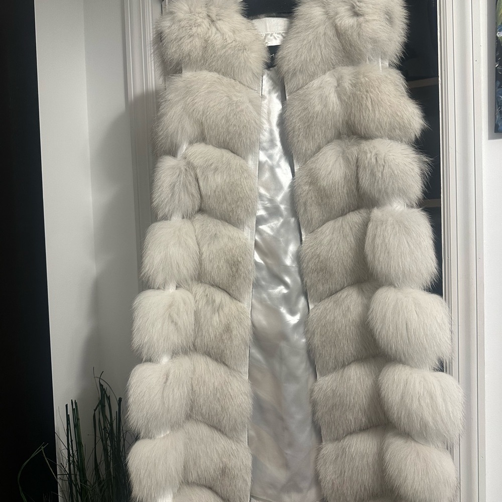 Fur Vest🤍